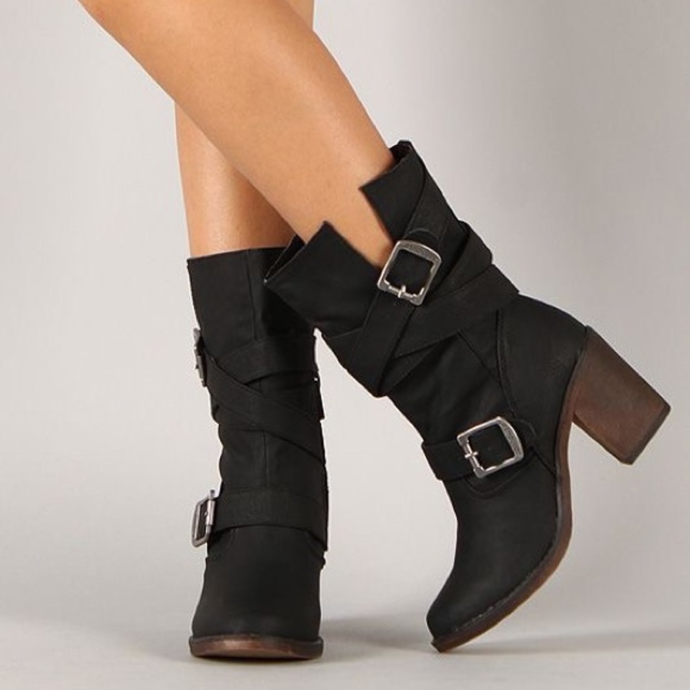 Mid calf boot
